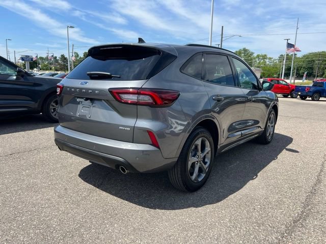Certified 2024 Ford Escape ST-Line w/ Tech Pack #1 AWD/4WD image 4