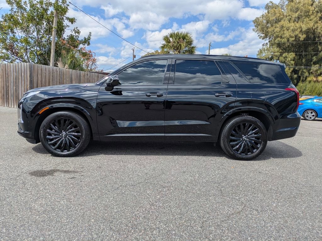 Used 2025 Hyundai Palisade Calligraphy image 3