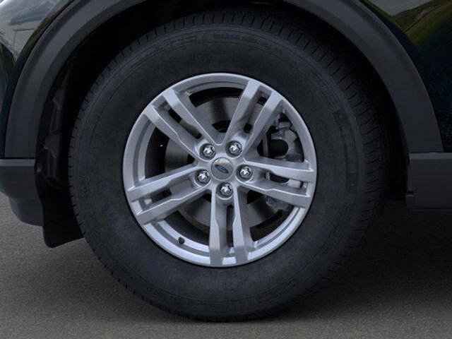 Certified 2022 Ford Explorer XLT w/ Equipment Group 202A AWD/4WD image 19