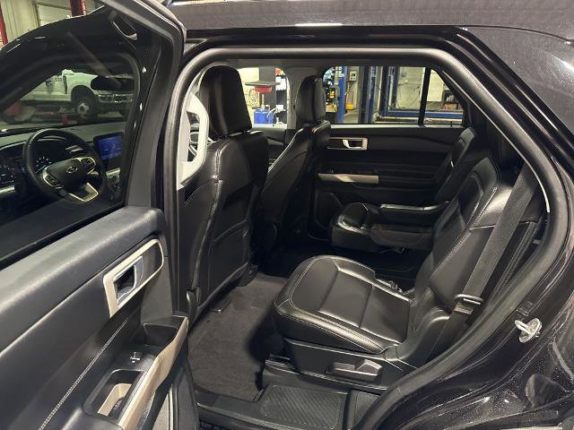 Certified 2023 Ford Explorer XLT w/ Equipment Group 202A image 28
