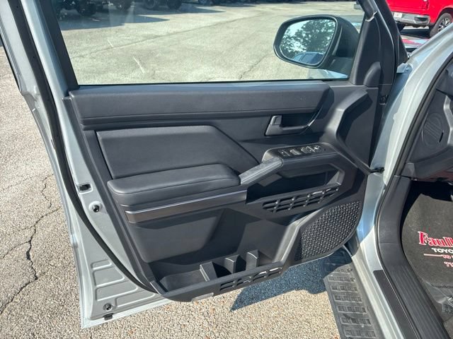 Used 2025 Toyota 4Runner SR5 AWD/4WD image 78