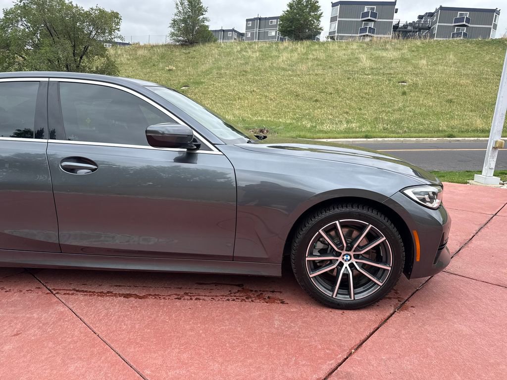 Used 2019 BMW 330i xDrive Sedan w/ Premium Package AWD/4WD image 32