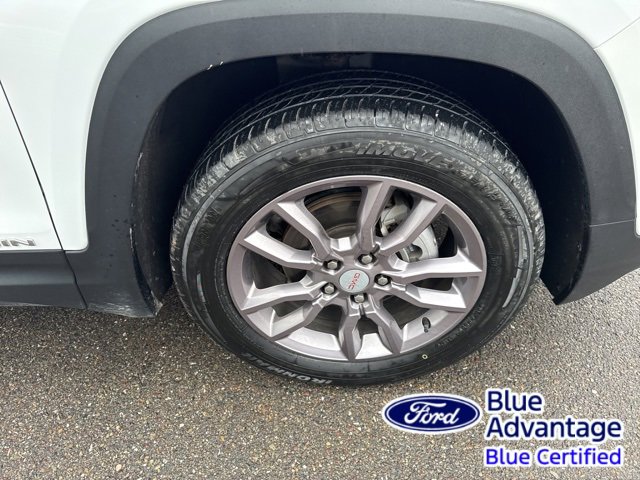 Used 2023 GMC Terrain SLT image 13