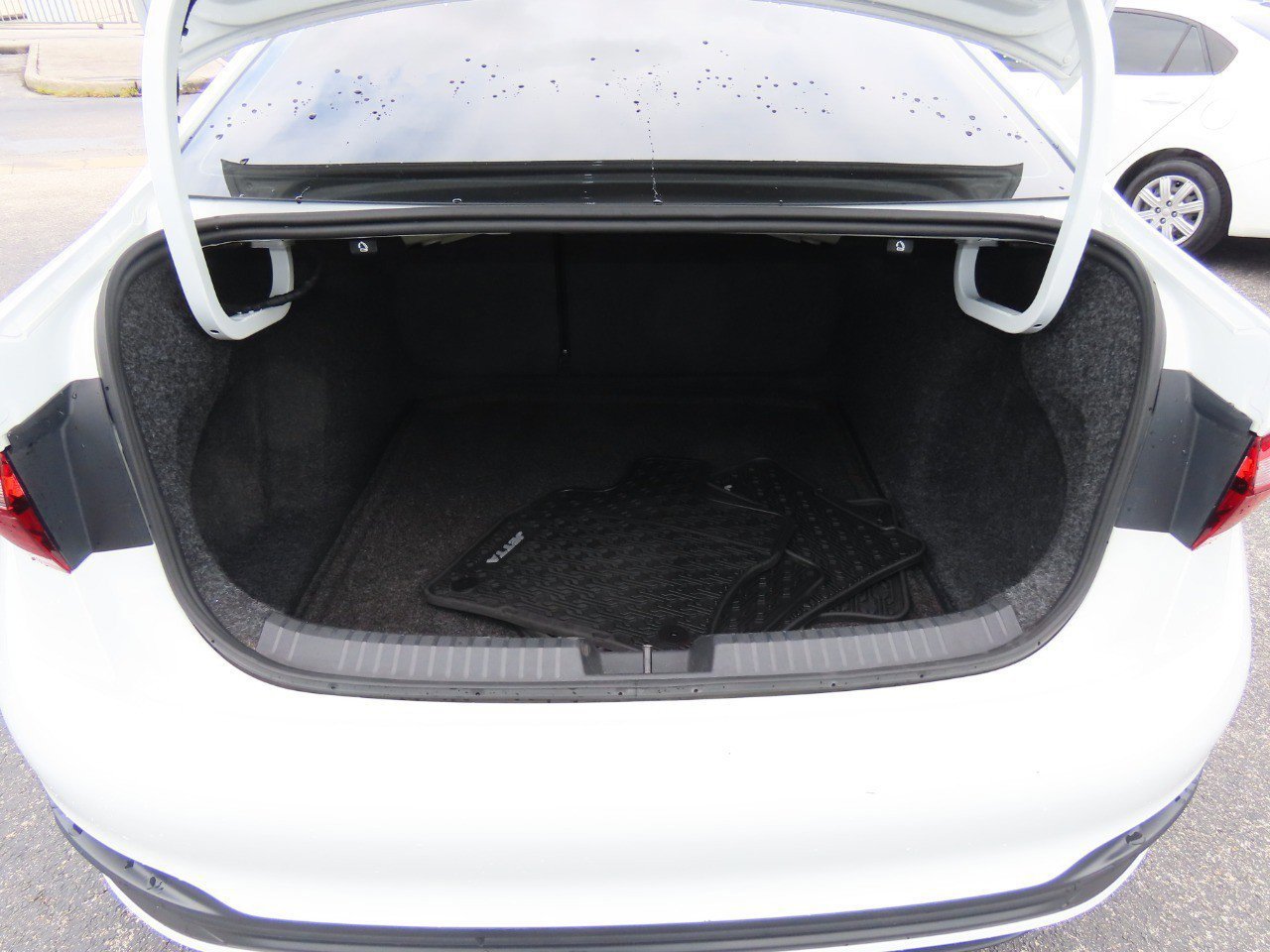 Used 2024 Volkswagen Jetta S image 15