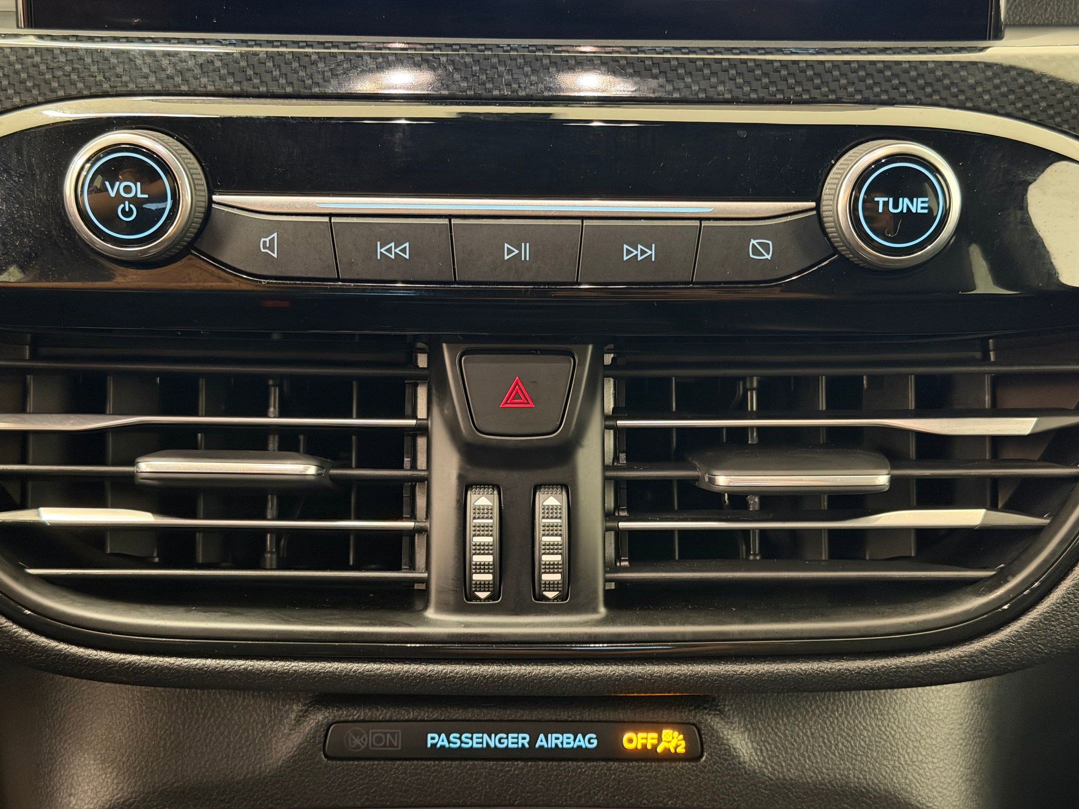 Certified 2025 Ford Escape ST-Line image 27