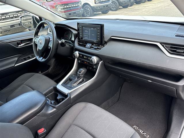 Used 2020 Toyota RAV4 XLE FWD image 19