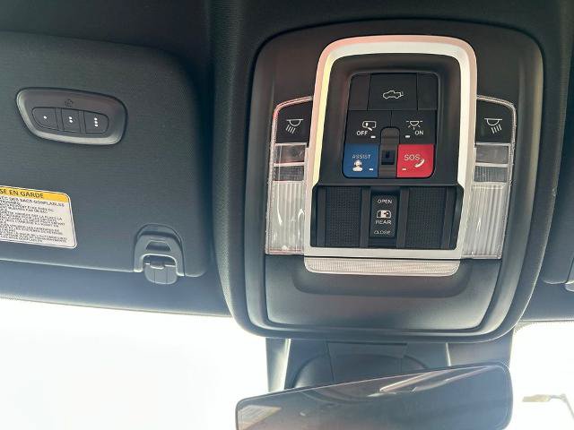 Used 2023 RAM 1500 Laramie AWD/4WD image 15