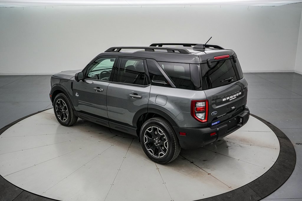 Certified 2025 Ford Bronco Sport Outer Banks w/ Outer Banks Tech Package+ image 3