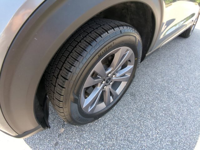 Certified 2022 Ford Explorer XLT w/ Equipment Group 202A RWD image 12