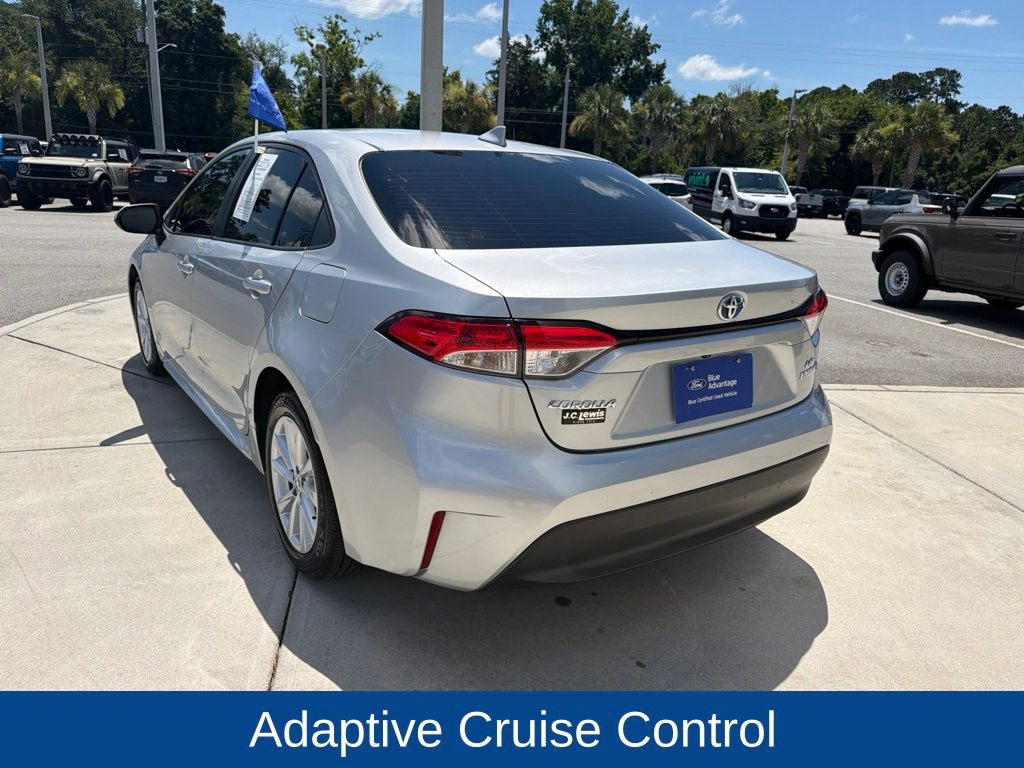 Used 2024 Toyota Corolla LE w/ LE Convenience Package FWD image 5