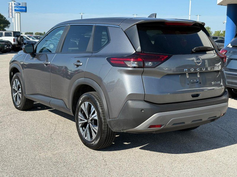 Used 2023 Nissan Rogue SV video 3