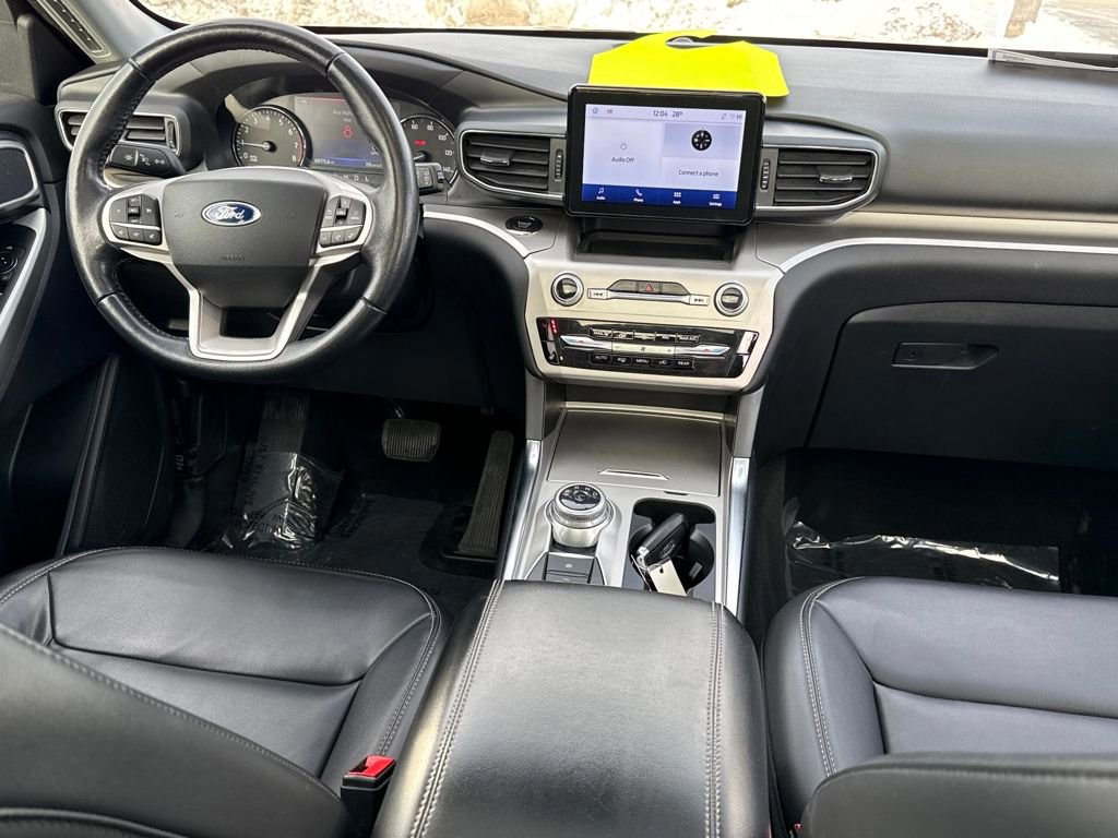 Certified 2022 Ford Explorer XLT w/ Equipment Group 202A image 12