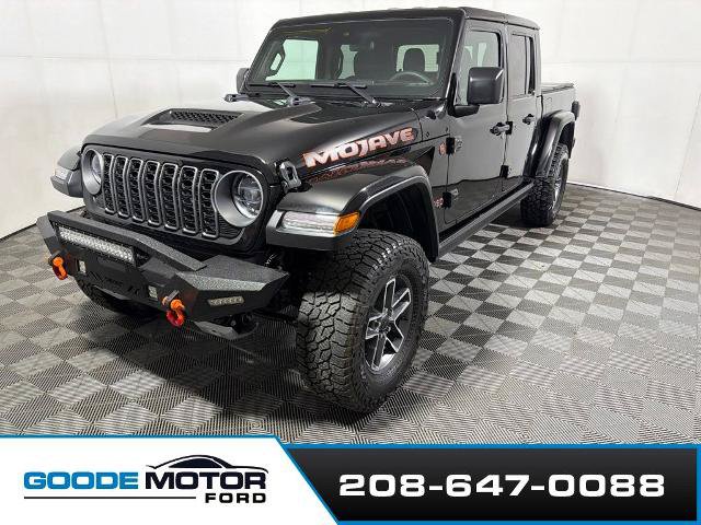 Used 2025 Jeep Gladiator Mojave w/ Convenience Group AWD/4WD image 4