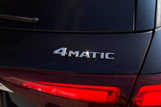 Used 2025 Mercedes-Benz GLE 350 4MATIC image 11
