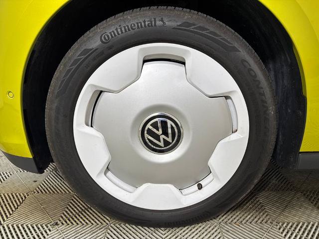 Used 2025 Volkswagen ID. Buzz 1st Edition RWD image 9