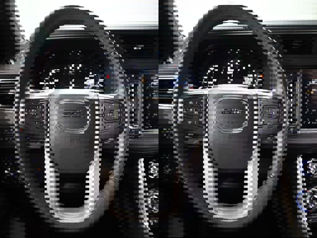 Used 2023 GMC Yukon Denali image 10