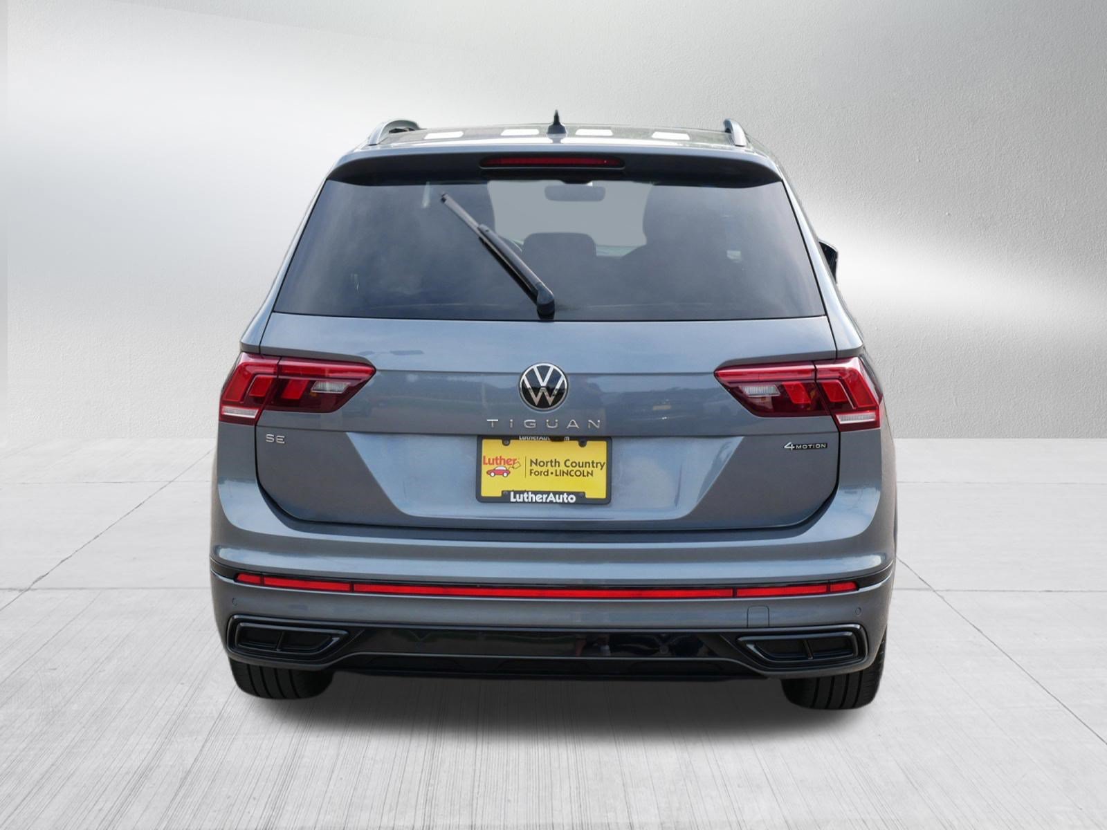 Used 2023 Volkswagen Tiguan SE R-Line AWD/4WD image 6