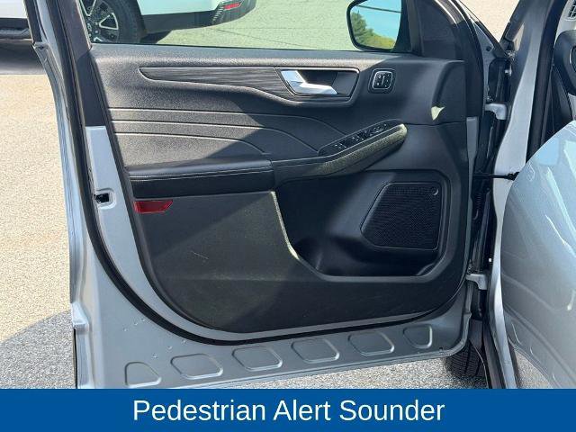 Certified 2023 Ford Escape Platinum AWD/4WD image 13