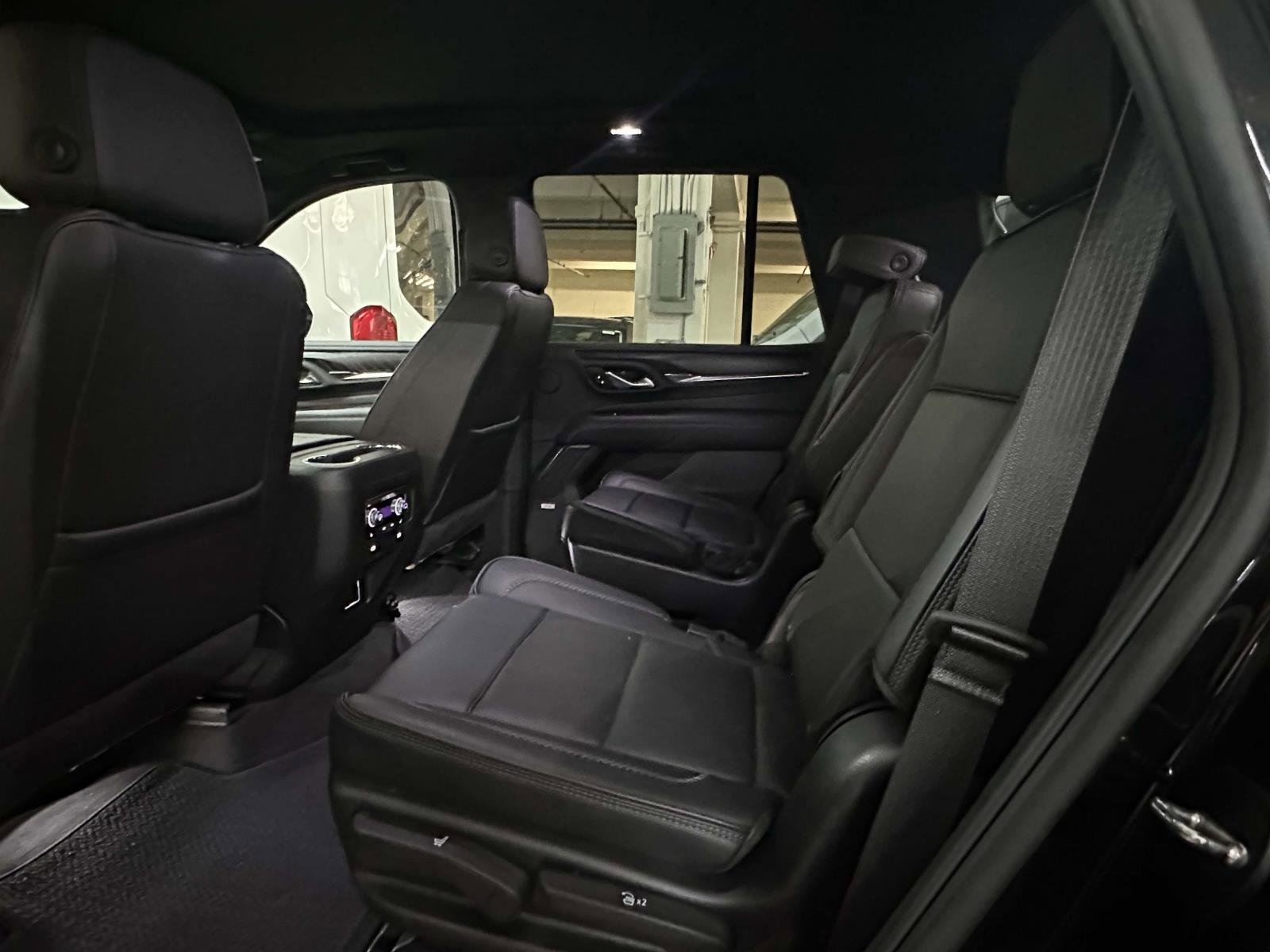 Used 2023 GMC Yukon Denali image 13