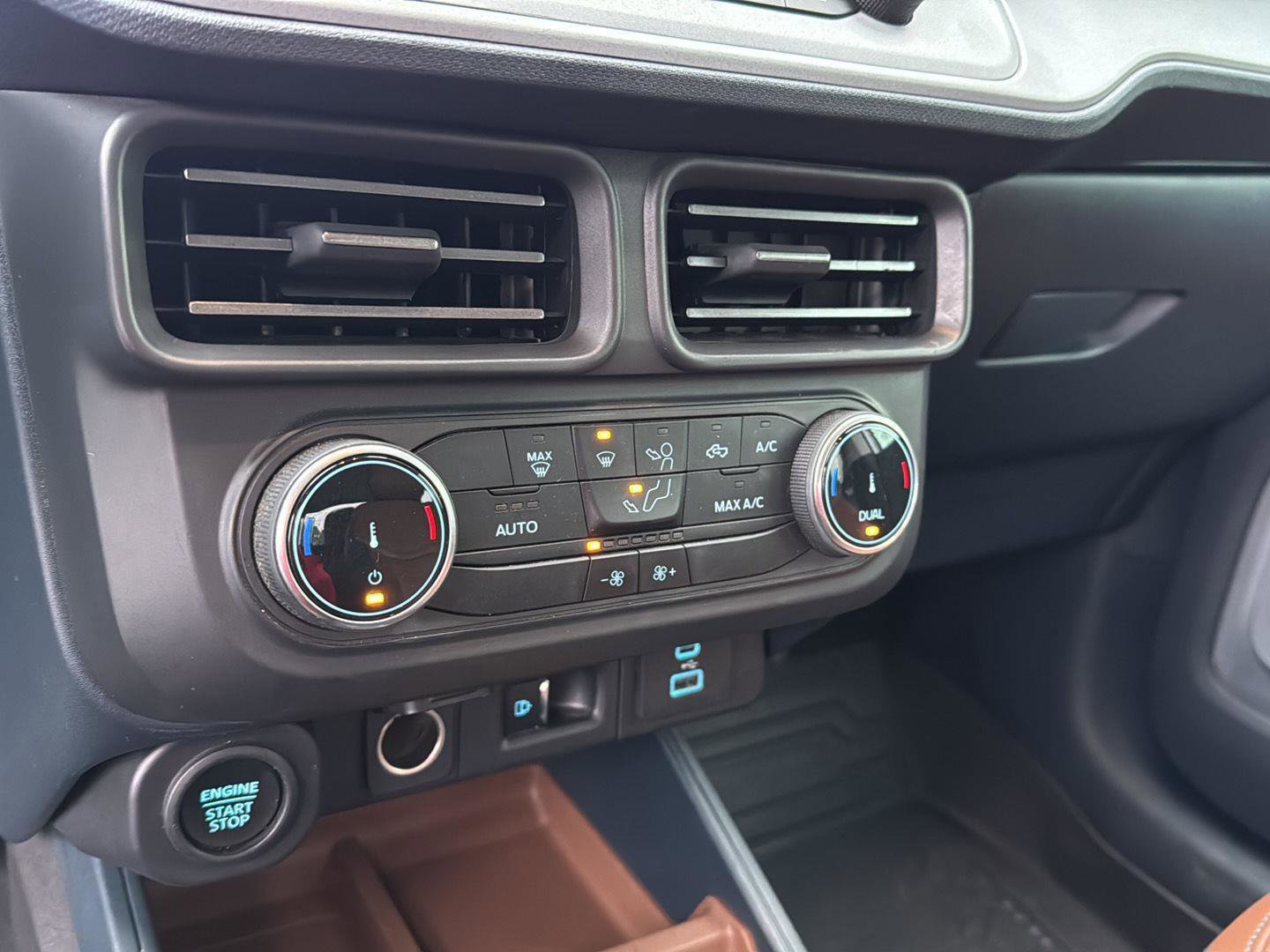 Certified 2023 Ford Maverick Lariat w/ Equipment Group 500A Standard image 23