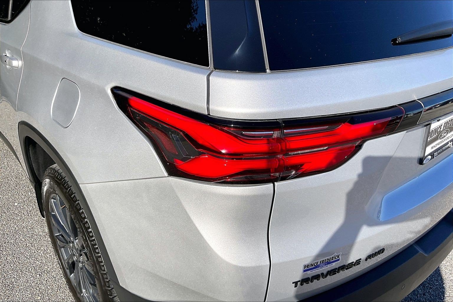 Used 2022 Chevrolet Traverse RS w/ LPO, Floor Liner Package AWD/4WD image 30