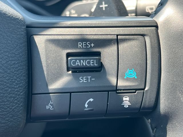 Used 2025 Nissan Rogue SV AWD/4WD image 25