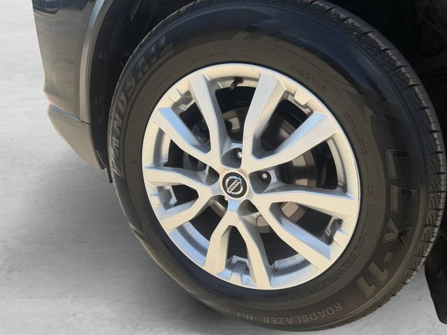 Used 2020 Nissan Rogue SV FWD image 24
