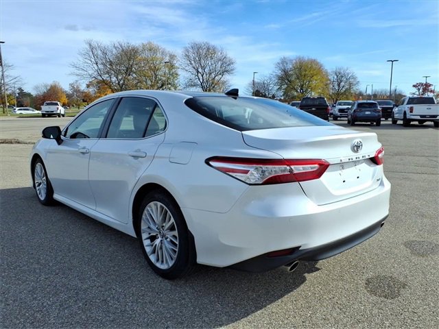 Used 2018 Toyota Camry XLE image 8