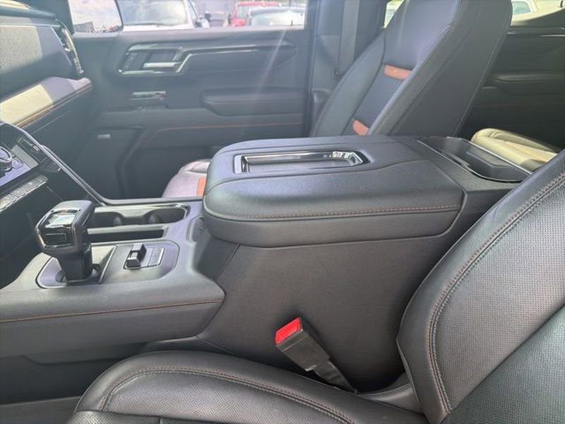 Used 2022 GMC Sierra 1500 AT4 w/ Sierra Safety Plus Package AWD/4WD image 10