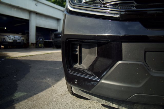 Certified 2025 Ford Expedition Active AWD/4WD image 9