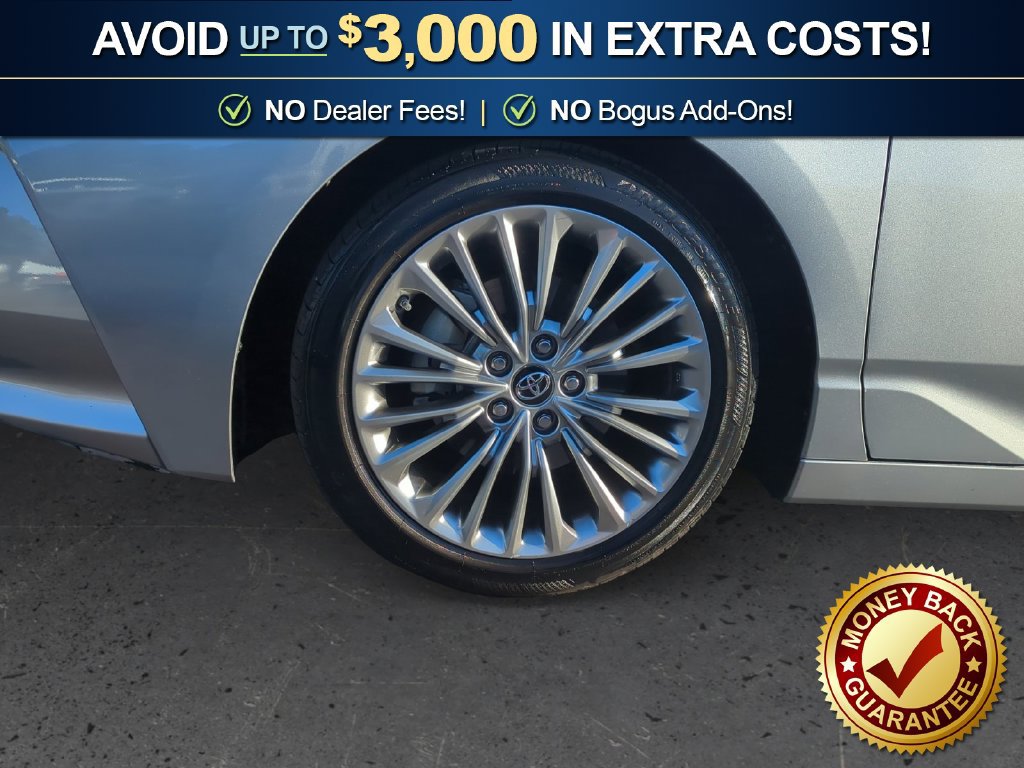 Used 2019 Toyota Avalon Limited w/ Advanced Safety Package FWD image 13