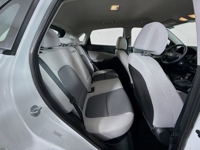 Used 2023 Hyundai Kona SE image 24