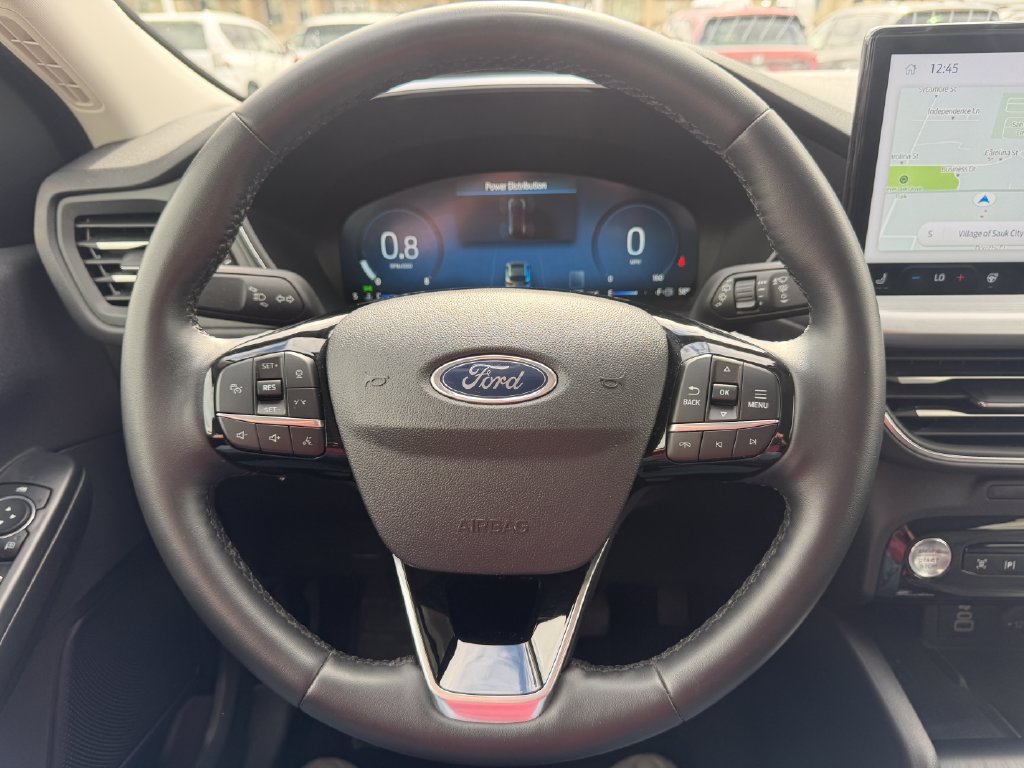 Certified 2024 Ford Escape Platinum AWD/4WD image 33