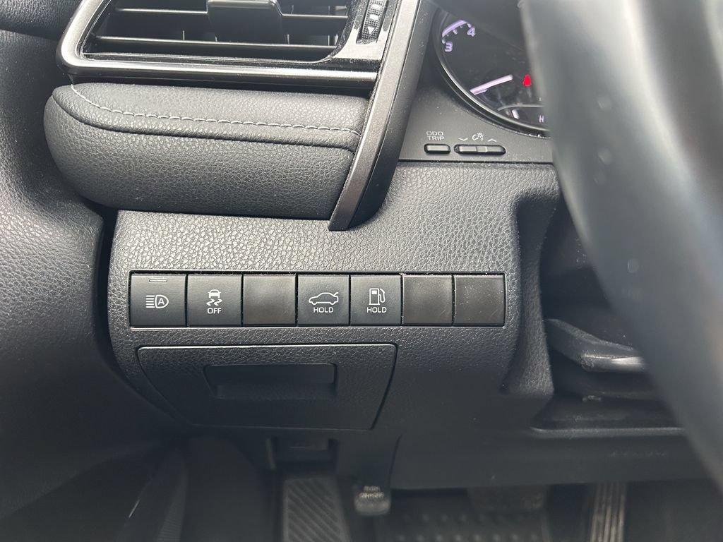 Used 2022 Toyota Camry SE FWD image 26