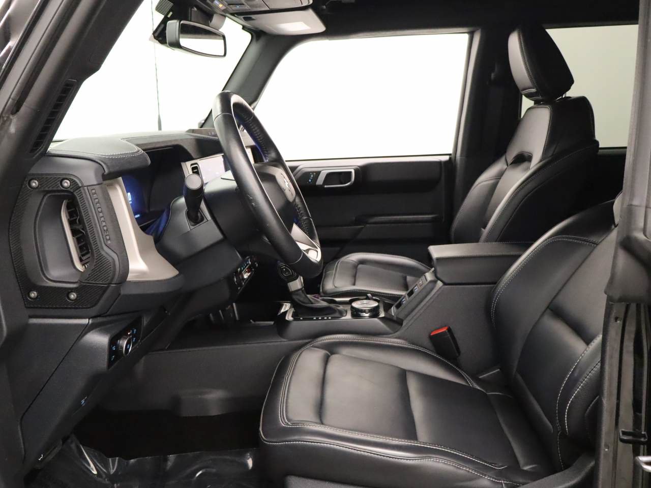 Certified 2025 Ford Bronco Outer Banks AWD/4WD image 18