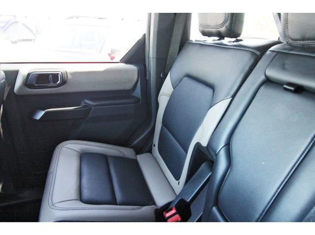 Certified 2024 Ford Bronco Wildtrak AWD/4WD image 11