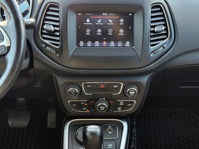 Used 2019 Jeep Compass Latitude w/ Cold Weather Group AWD/4WD image 24