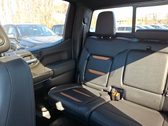 Used 2022 GMC Sierra 1500 AT4 w/ AT4 Premium Package image 16