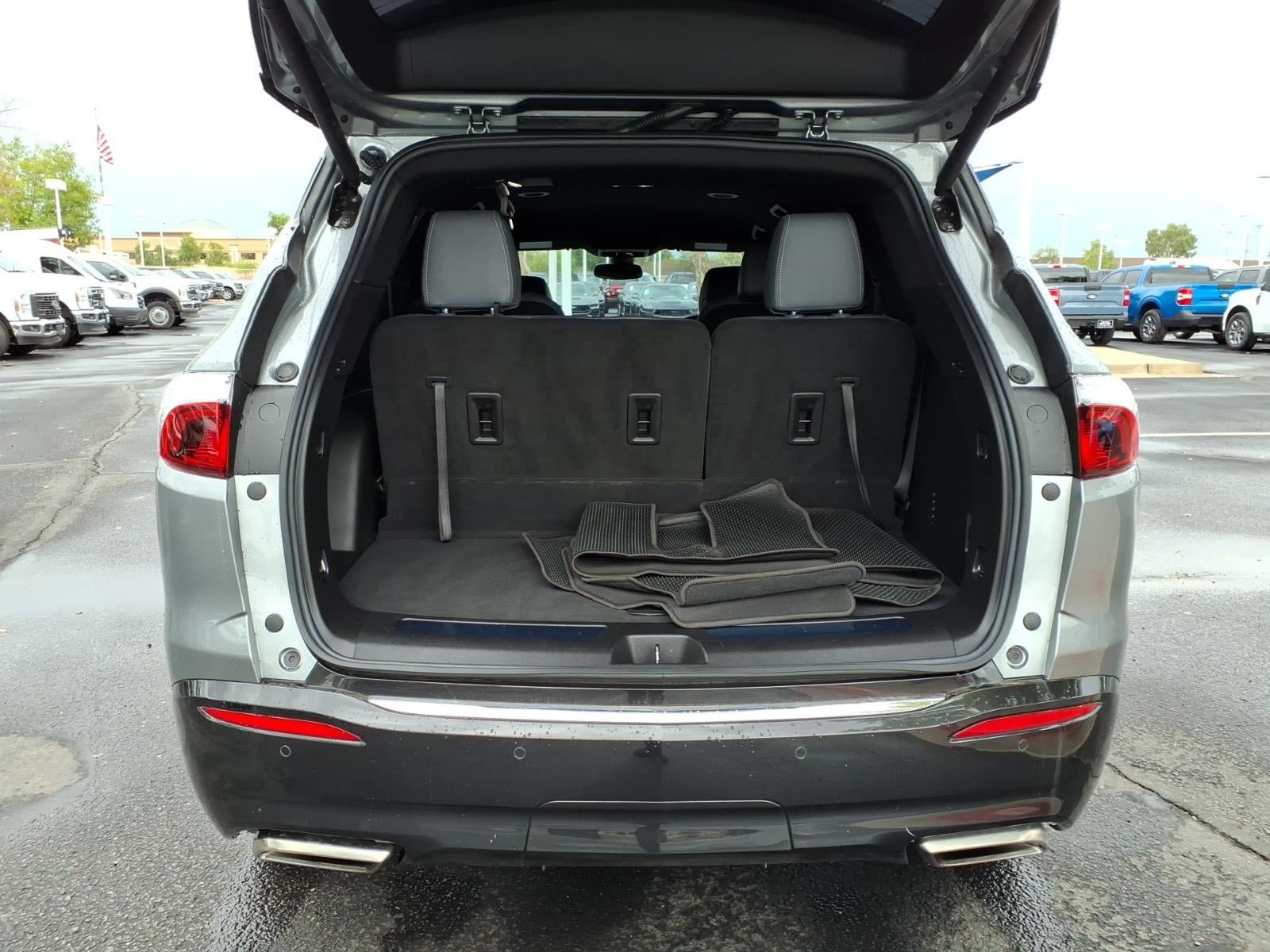 Used 2024 Buick Enclave Essence FWD image 17
