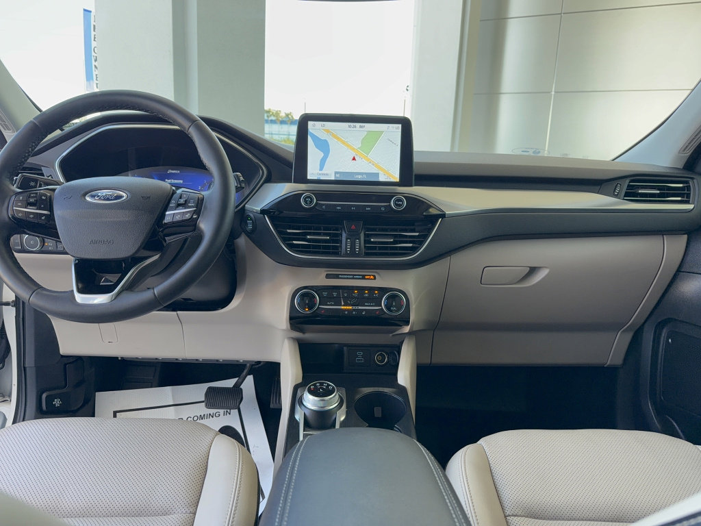 Certified 2022 Ford Escape Titanium AWD/4WD image 29