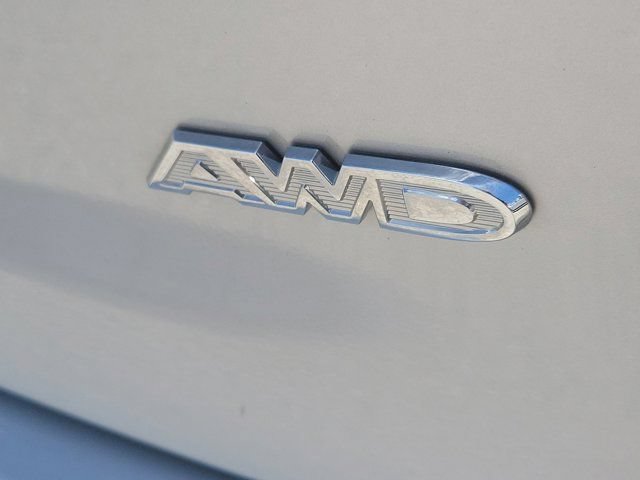 Used 2022 Chrysler Pacifica Touring-L AWD/4WD image 11
