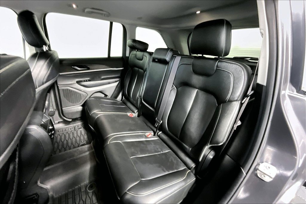 Used 2023 Jeep Grand Cherokee Limited RWD image 26