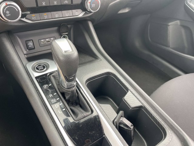 Used 2024 Nissan Sentra SV FWD image 26