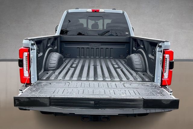 Certified 2025 Ford F250 Platinum w/ FX4 Off-Road Package image 29