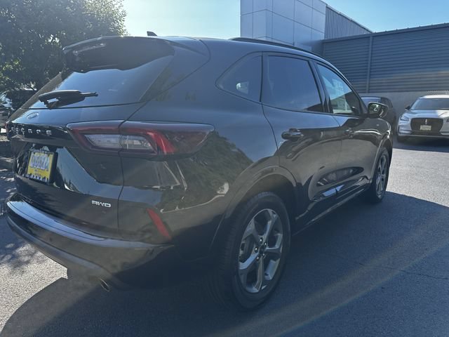 Certified 2024 Ford Escape ST-Line w/ Tech Pack #1 AWD/4WD image 5