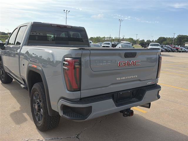 Used 2024 GMC Sierra 2500 AT4 w/ AT4 Premium Plus Package AWD/4WD image 7