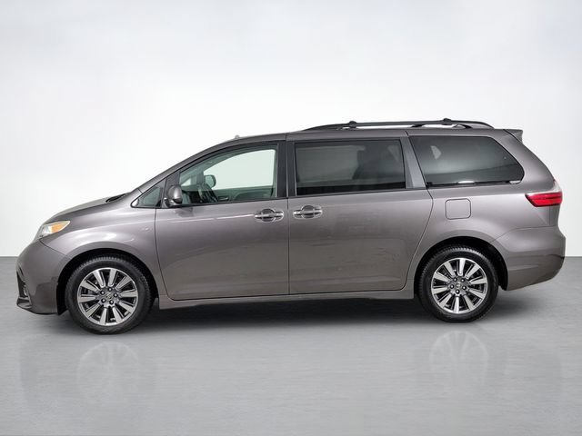 Used 2020 Toyota Sienna XLE w/ XLE Navigation Package AWD/4WD image 6