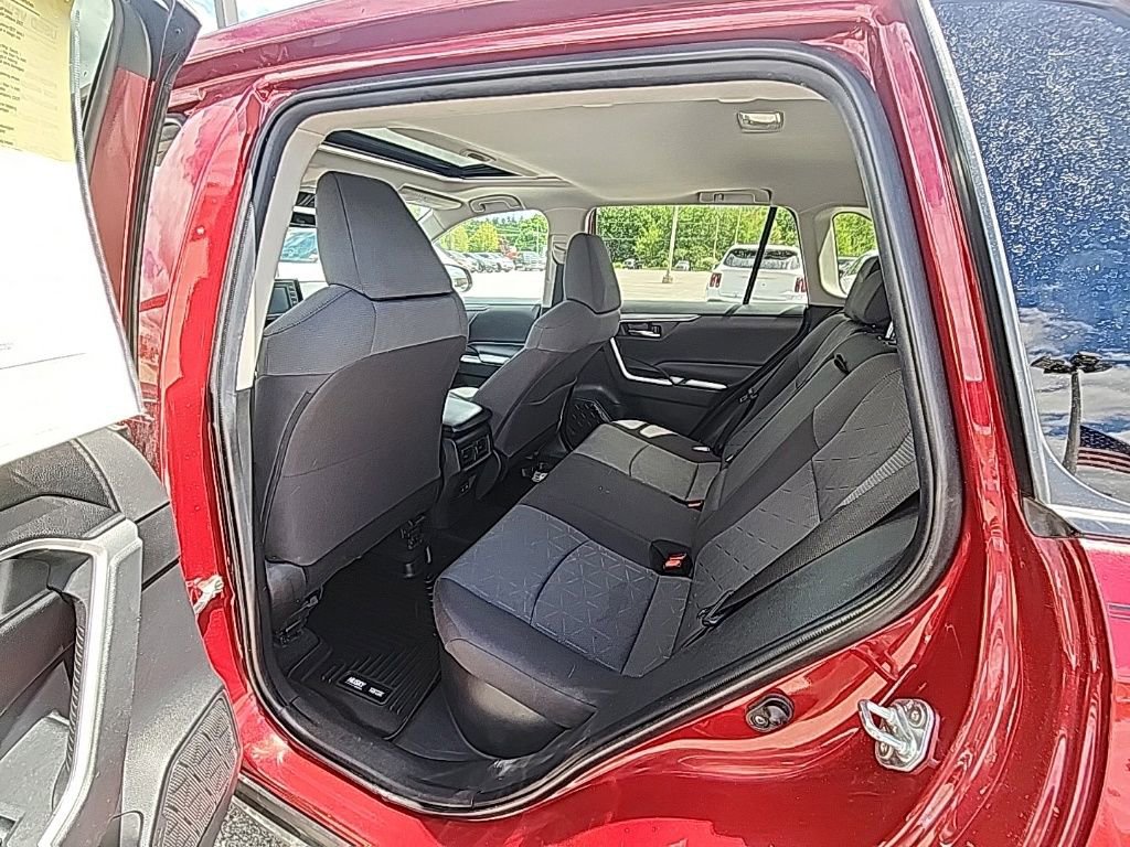 Used 2020 Toyota RAV4 XLE w/ Convenience Package AWD/4WD image 10