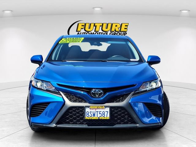 Used 2020 Toyota Camry SE w/ Blackout Package image 2
