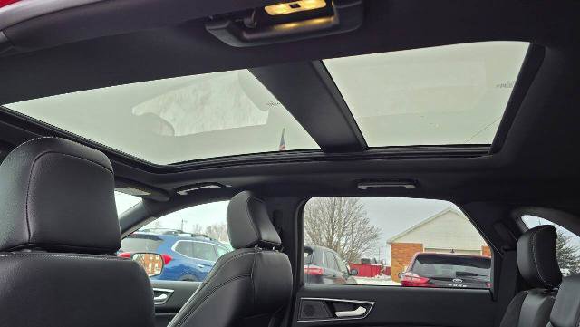 Certified 2024 Ford Edge ST w/ Equipment Group 401A image 8